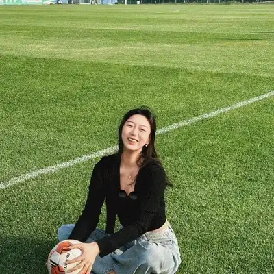 潘芳